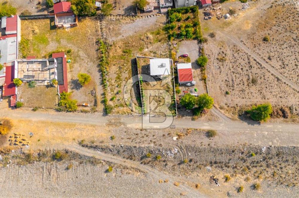 CB MARİNA'DAN DÖĞÜŞBELEN'DE NEHİR VE ORMAN MANZARALI SATILIK EV