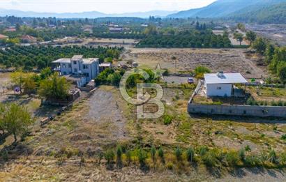 CB MARİNA'DAN DÖĞÜŞBELEN'DE NEHİR VE ORMAN MANZARALI SATILIK EV