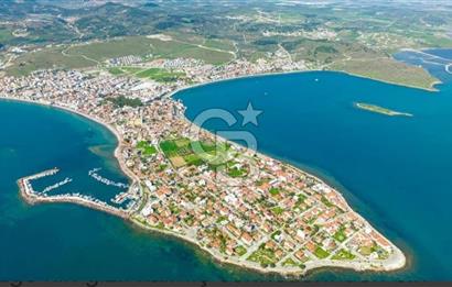 ÇANDARLI KÖRFEZİNE KARŞI İMARLI VİLLA ARSASI