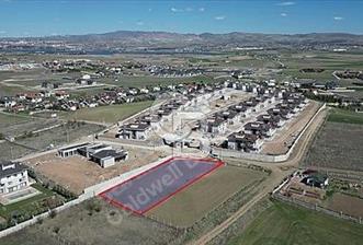 GÖLBAŞI HACILARDA 1500 m² VİLLA ARSASI