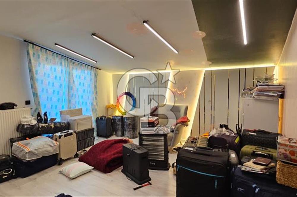 BEYLİKDÜZÜ ADNANKAHVECİ MAH.MODERN MİMARİLİ SATILIK EŞYALI DAİRE