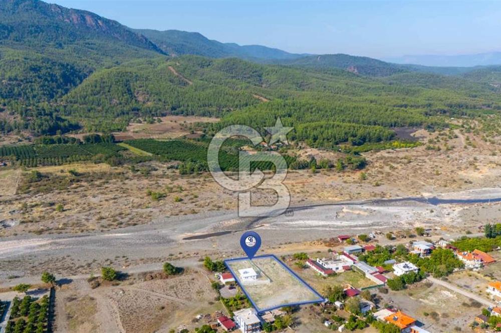 CB MARİNA'DAN DÖĞÜŞBELEN'DE NEHİR VE ORMAN MANZARALI SATILIK EV