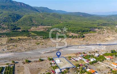 CB MARİNA'DAN DÖĞÜŞBELEN'DE NEHİR VE ORMAN MANZARALI SATILIK EV