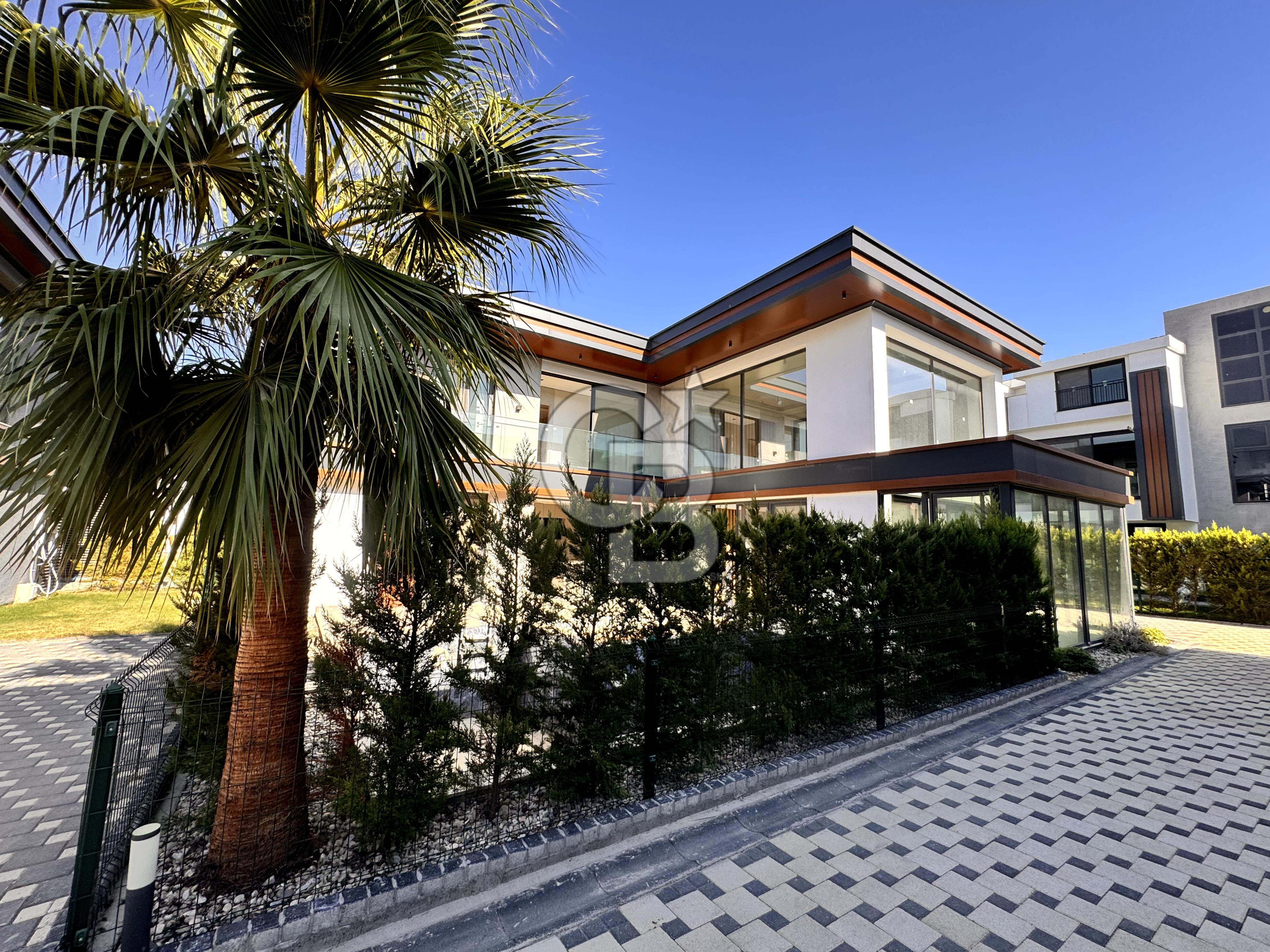 SASALIDA SATILIK 4+1 HAVUZLU VİLLA CORDELİO RESİDENCE KONFORUYLA 