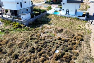 Seferihisar Ulamışta Villa Ruhsatlı Projesi Çizilmiş Arsa