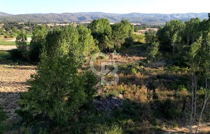 ÇAN KARAKOCA KÖYÜNDE SATILIK KÖY İÇİ İMARLI 1.327 M² ARSA