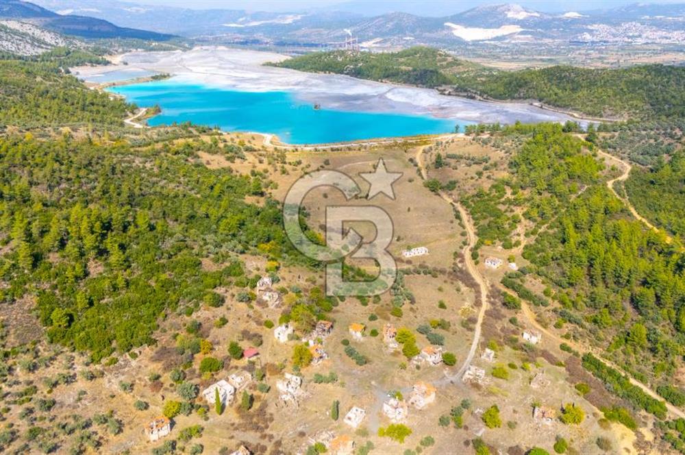 CB MARİNA'DAN KAPUBAĞ'DA GÖL MANZARALI SATILIK KARGİR EV VE TARLA