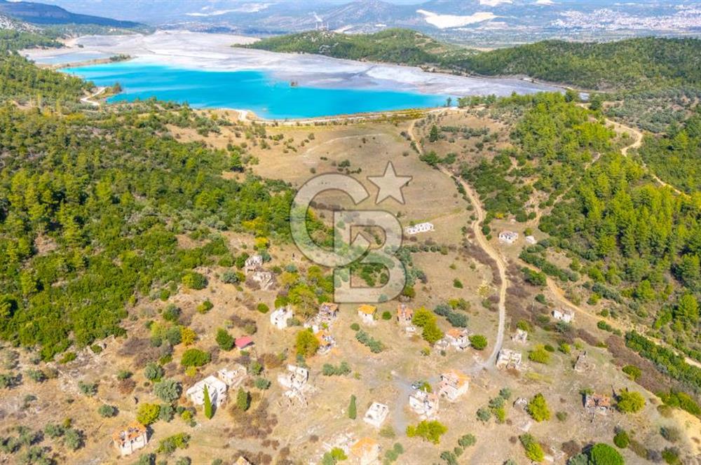 CB MARİNA'DAN KAPUBAĞ'DA GÖL MANZARALI SATILIK KARGİR EV VE TARLA