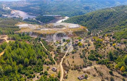 CB MARİNA'DAN KAPUBAĞ'DA GÖL MANZARALI SATILIK KARGİR EV VE TARLA