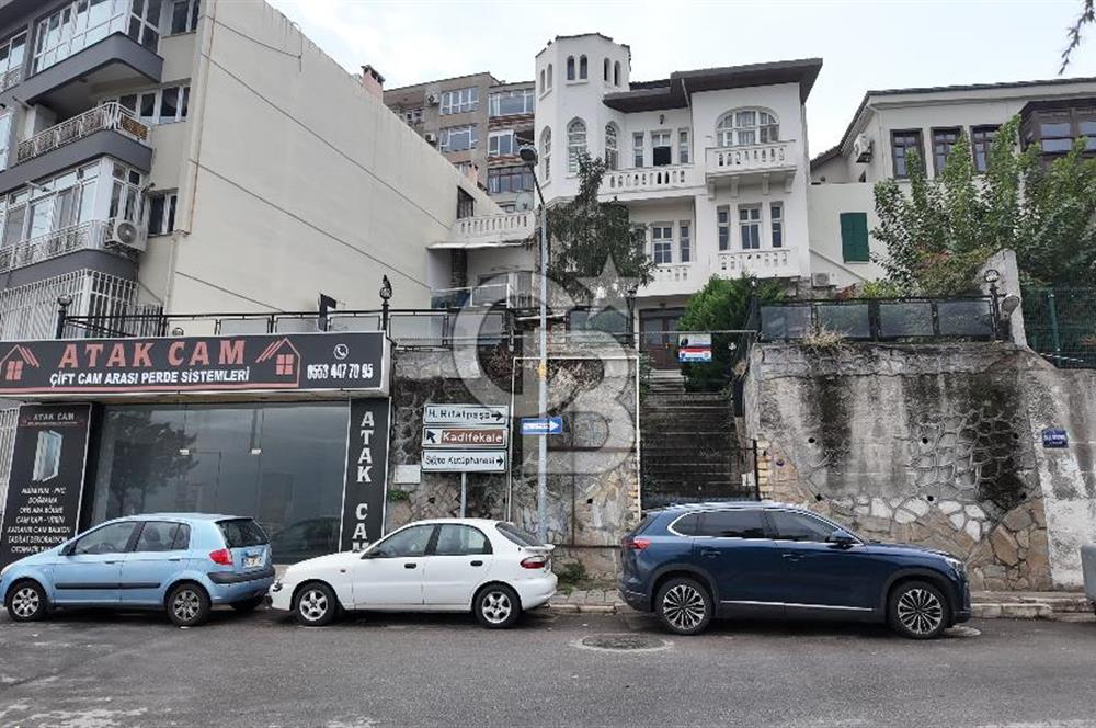İZMİR VARYANT ÜZERİNDE TARİHİ VE MİMARİ DEĞERİYLE NADİR BULUNAN SATILIK KONAK
