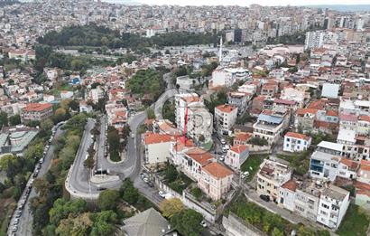 İZMİR VARYANT ÜZERİNDE TARİHİ VE MİMARİ DEĞERİYLE NADİR BULUNAN SATILIK KONAK