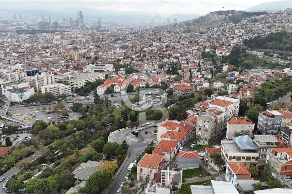 İZMİR VARYANT ÜZERİNDE TARİHİ VE MİMARİ DEĞERİYLE NADİR BULUNAN SATILIK KONAK