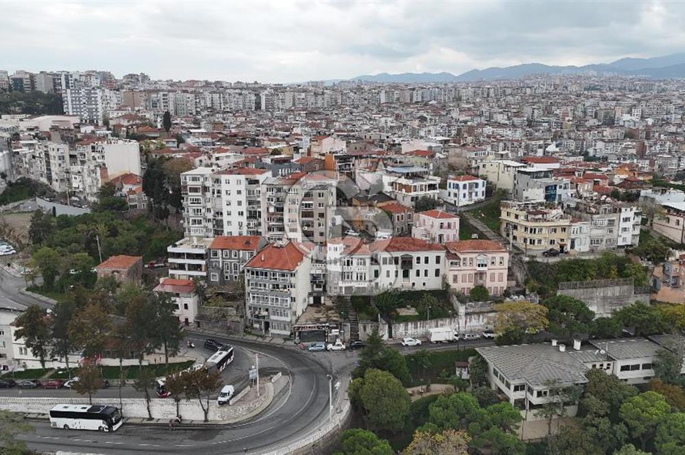 İZMİR VARYANT ÜZERİNDE TARİHİ VE MİMARİ DEĞERİYLE NADİR BULUNAN SATILIK KONAK