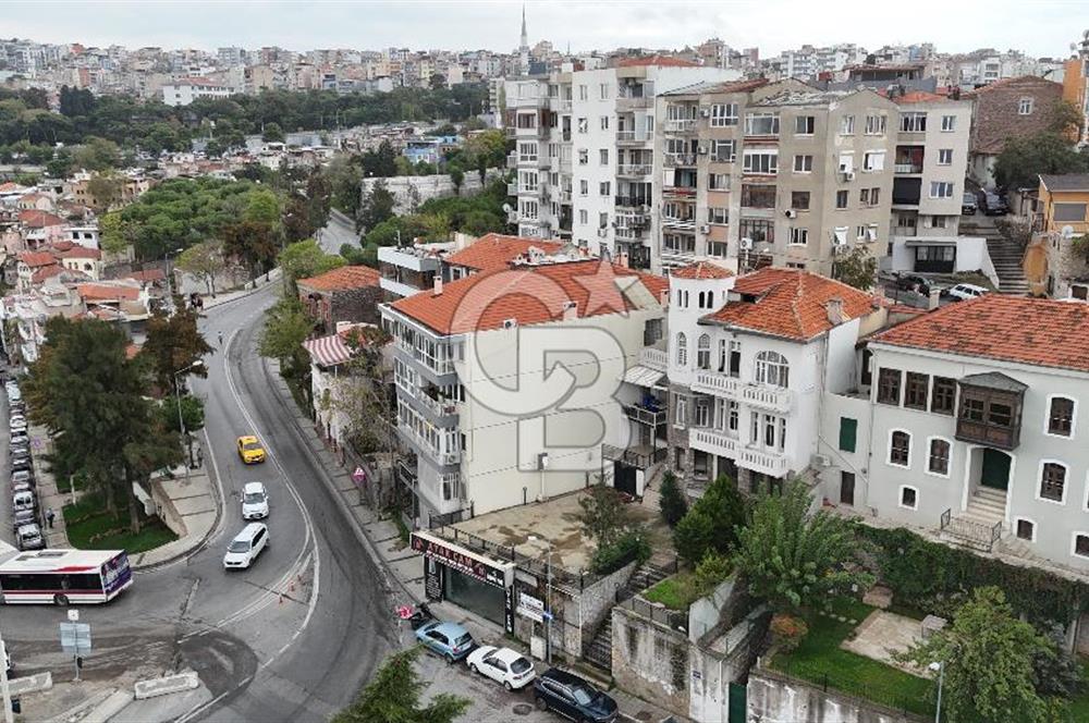 İZMİR VARYANT ÜZERİNDE TARİHİ VE MİMARİ DEĞERİYLE NADİR BULUNAN SATILIK KONAK