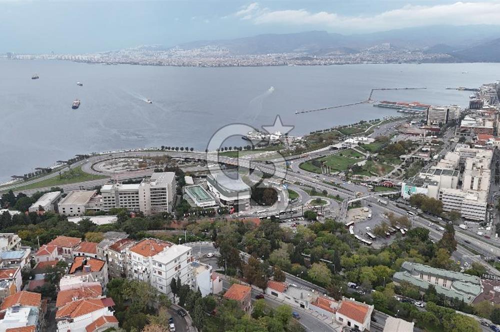 İZMİR VARYANT ÜZERİNDE TARİHİ VE MİMARİ DEĞERİYLE NADİR BULUNAN SATILIK KONAK