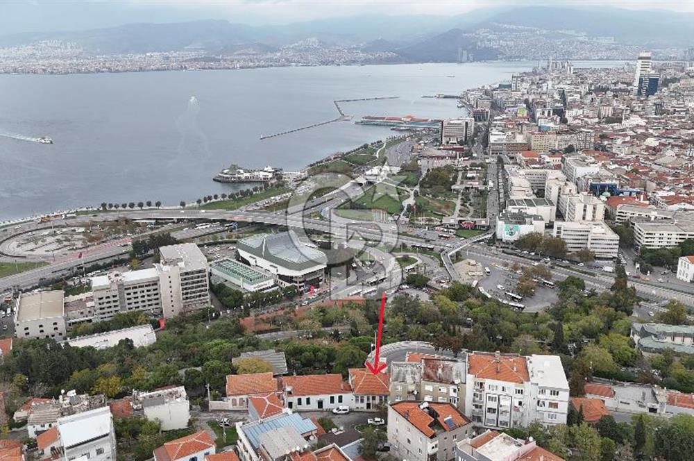 İZMİR VARYANT ÜZERİNDE TARİHİ VE MİMARİ DEĞERİYLE NADİR BULUNAN SATILIK KONAK