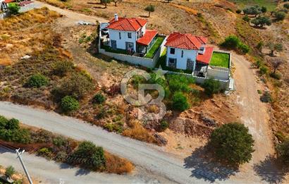 Datça Burgaz'da Satılık 550 m² İmarlı Arsa - Köşe Parsel