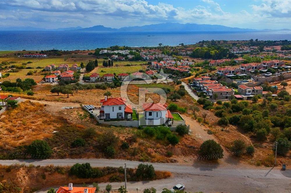 Datça Burgaz'da Satılık 550 m² İmarlı Arsa - Köşe Parsel