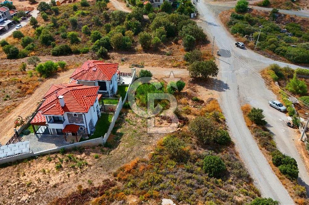 Datça Burgaz'da Satılık 550 m² İmarlı Arsa - Köşe Parsel
