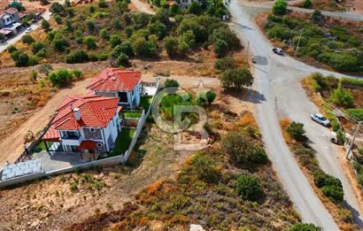 Datça Burgaz'da Satılık 550 m² İmarlı Arsa - Köşe Parsel