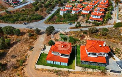 Datça Burgaz'da Satılık 550 m² İmarlı Arsa - Köşe Parsel