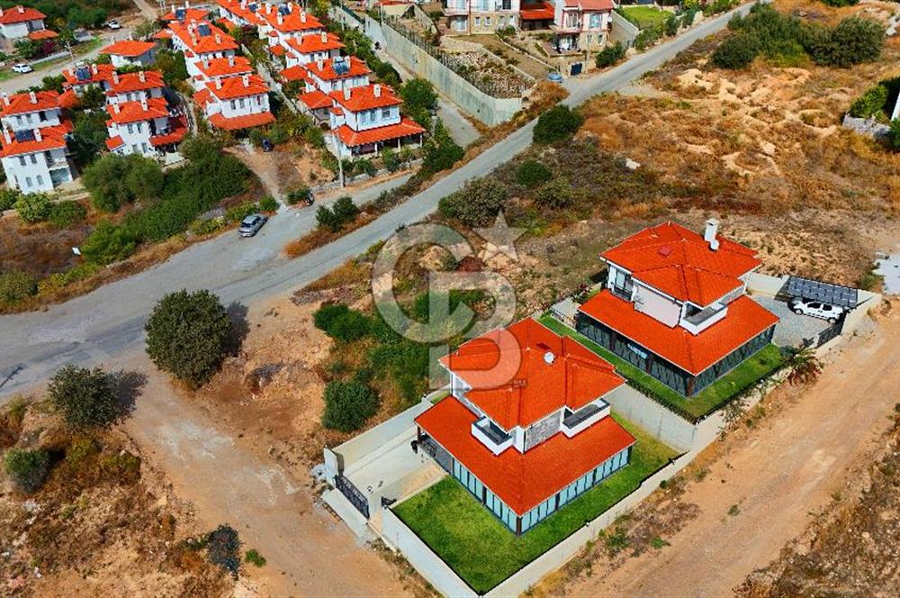 Datça Burgaz'da Satılık 550 m² İmarlı Arsa - Köşe Parsel