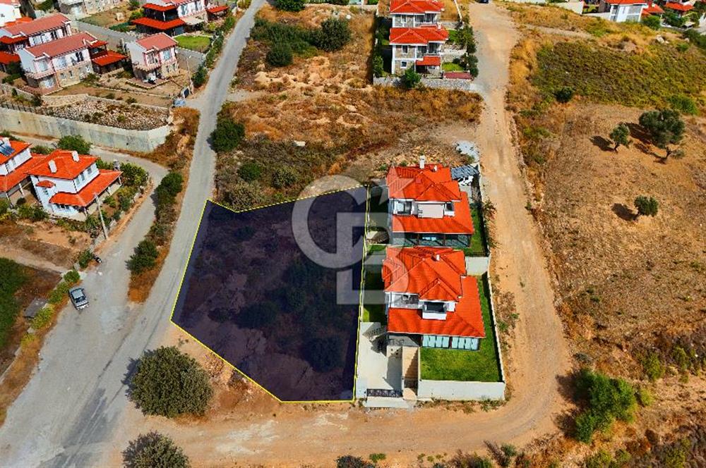 Datça Burgaz'da Satılık 550 m² İmarlı Arsa - Köşe Parsel