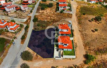 Datça Burgaz'da Satılık 550 m² İmarlı Arsa - Köşe Parsel