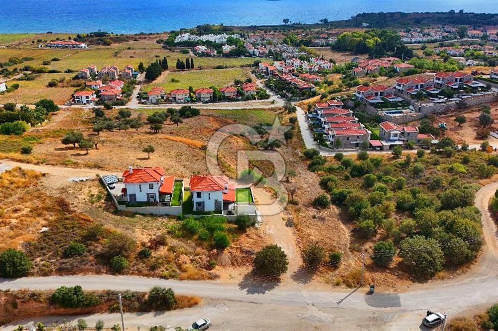 Datça Burgaz'da Satılık 550 m² İmarlı Arsa - Köşe Parsel