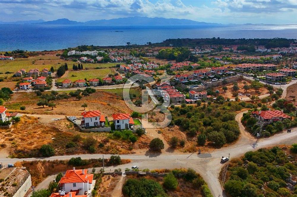 Datça Burgaz'da Satılık 550 m² İmarlı Arsa - Köşe Parsel