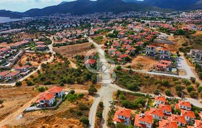 Datça Burgaz'da Satılık 550 m² İmarlı Arsa - Köşe Parsel
