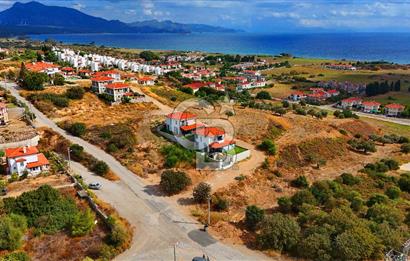 Datça Burgaz'da Satılık 550 m² İmarlı Arsa - Köşe Parsel