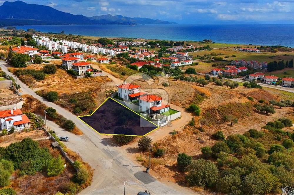 Datça Burgaz'da Satılık 550 m² İmarlı Arsa - Köşe Parsel