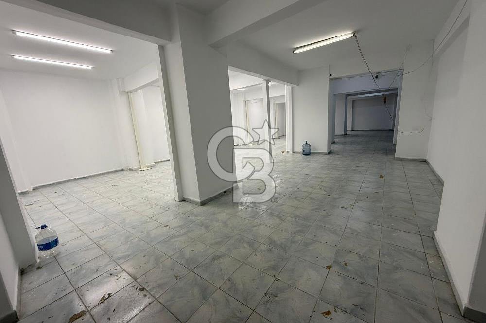 Küçükçekmece İnönü'de, Otoparklı, 1.000m2, Komple Kiralık Bina