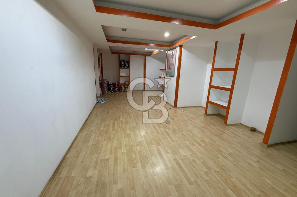 Küçükçekmece İnönü'de, Otoparklı, 1.000m2, Komple Kiralık Bina