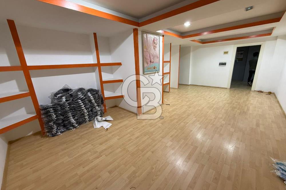 Küçükçekmece İnönü'de, Otoparklı, 1.000m2, Komple Kiralık Bina
