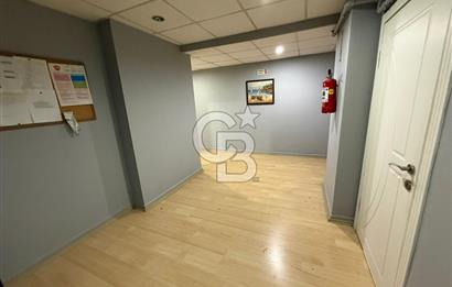 Küçükçekmece İnönü'de, Otoparklı, 1.000m2, Komple Kiralık Bina