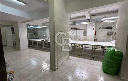 Küçükçekmece İnönü'de, Otoparklı, 1.000m2, Komple Kiralık Bina