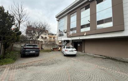 Küçükçekmece İnönü'de, Otoparklı, 1.000m2, Komple Kiralık Bina