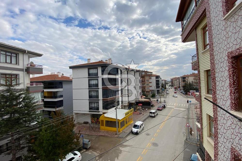 Çubuk Cumhuriyet Mah.Mehmet Akif Ersoy Caddesi Üzerinde Asansörlü 3+1 Satılık Daire