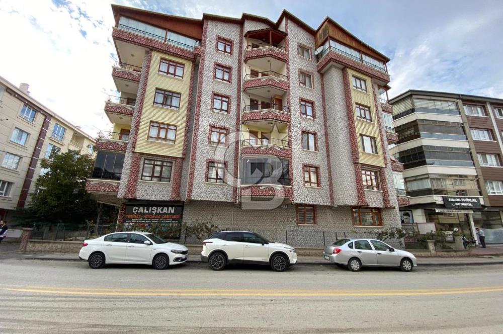 Çubuk Cumhuriyet Mah.Mehmet Akif Ersoy Caddesi Üzerinde Asansörlü 3+1 Satılık Daire