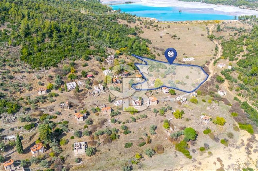 CB MARİNA'DAN KAPUBAĞ'DA GÖL MANZARALI SATILIK KARGİR EV VE TARLA