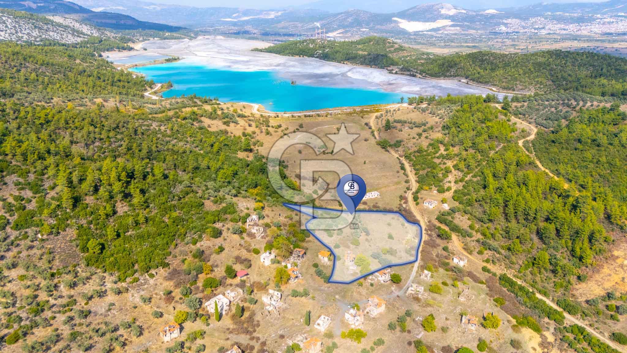 CB MARİNA'DAN KAPUBAĞ'DA GÖL MANZARALI SATILIK KARGİR EV VE TARLA