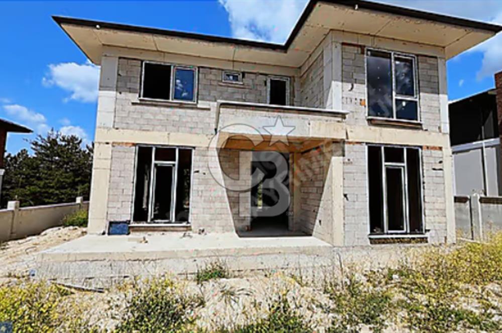 YAZIKÖYDE SİTE İÇİNDE SATILIK İKİ KATLI NATAMAM 4+1 VİLLA