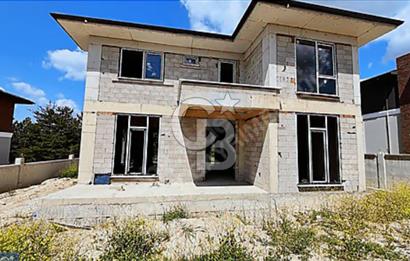 YAZIKÖYDE SİTE İÇİNDE SATILIK İKİ KATLI NATAMAM 4+1 VİLLA