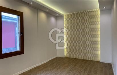 Urla Atatürk Mahallesinde Geniş Bahçeli Satılık 6+1 Villa