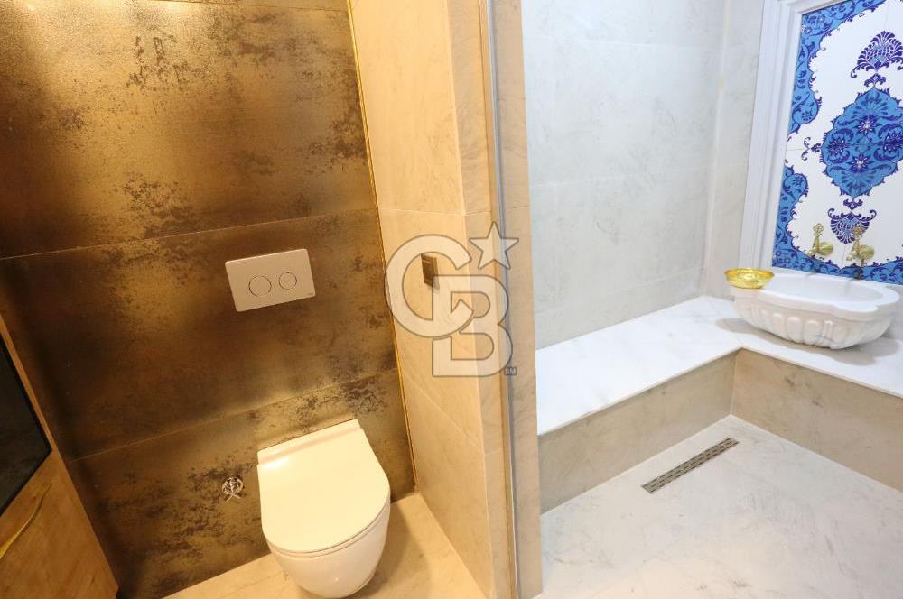 SİTE İÇNDE LÜX YAPILI 7/24 GÜVENLİK GENİŞ BAHÇE ALANLI 5+2 VİLLA
