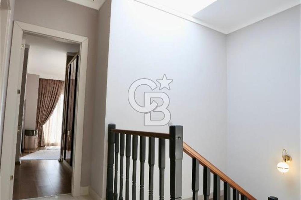 SİTE İÇNDE LÜX YAPILI 7/24 GÜVENLİK GENİŞ BAHÇE ALANLI 5+2 VİLLA