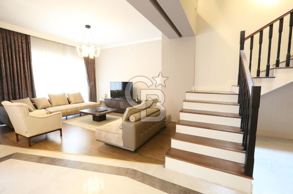 SİTE İÇNDE LÜX YAPILI 7/24 GÜVENLİK GENİŞ BAHÇE ALANLI 5+2 VİLLA