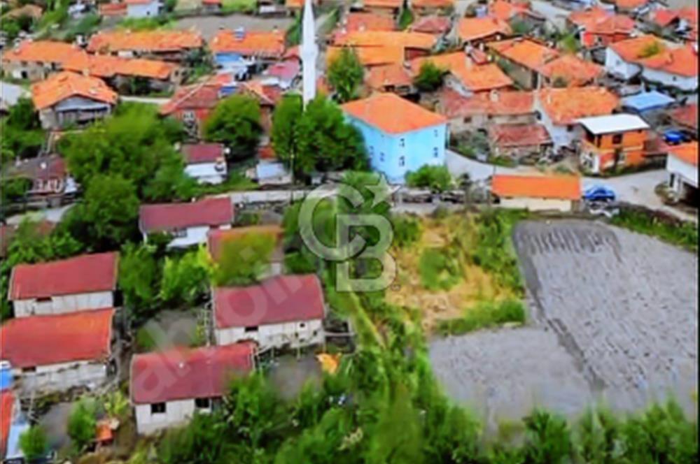 Balıkesir/Dursunbey "Yassıören'de"2644m2 köy dibinde süper arazi